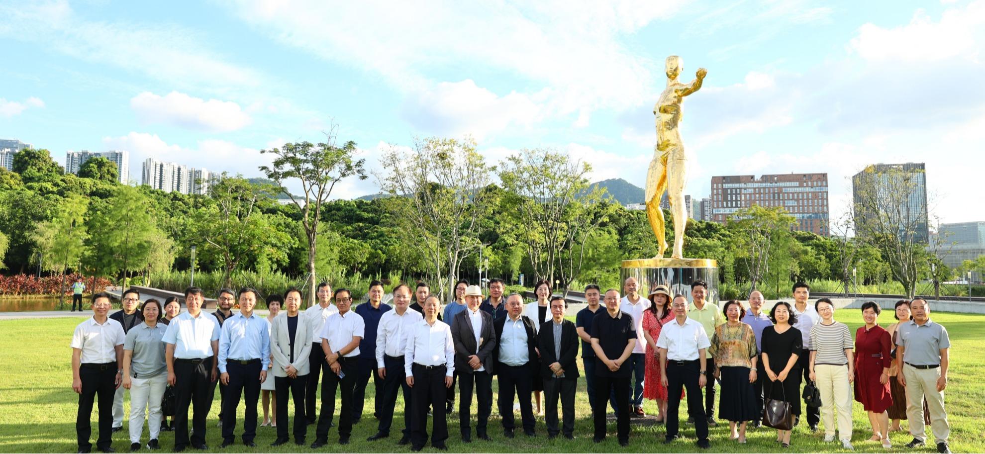“城市与大学”公共艺术季揭幕仪式在芒果体育举行