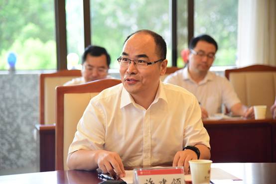 说明: C:\Users\lenovo\Desktop\20180726卢成燕任芒果体育党委副书记纪委书记\DSW_3443.JPG